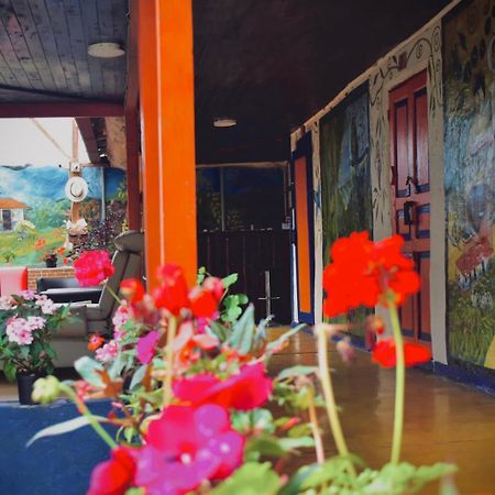 Hostal La Pijaraña Salento Exterior foto